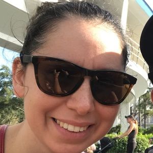 Meet your Posher, Shelly